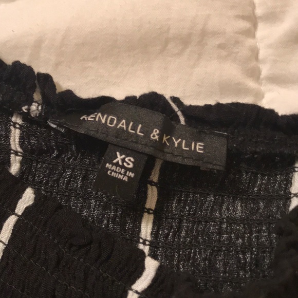 Off shoulder striped blouse - Picture 4 of 4